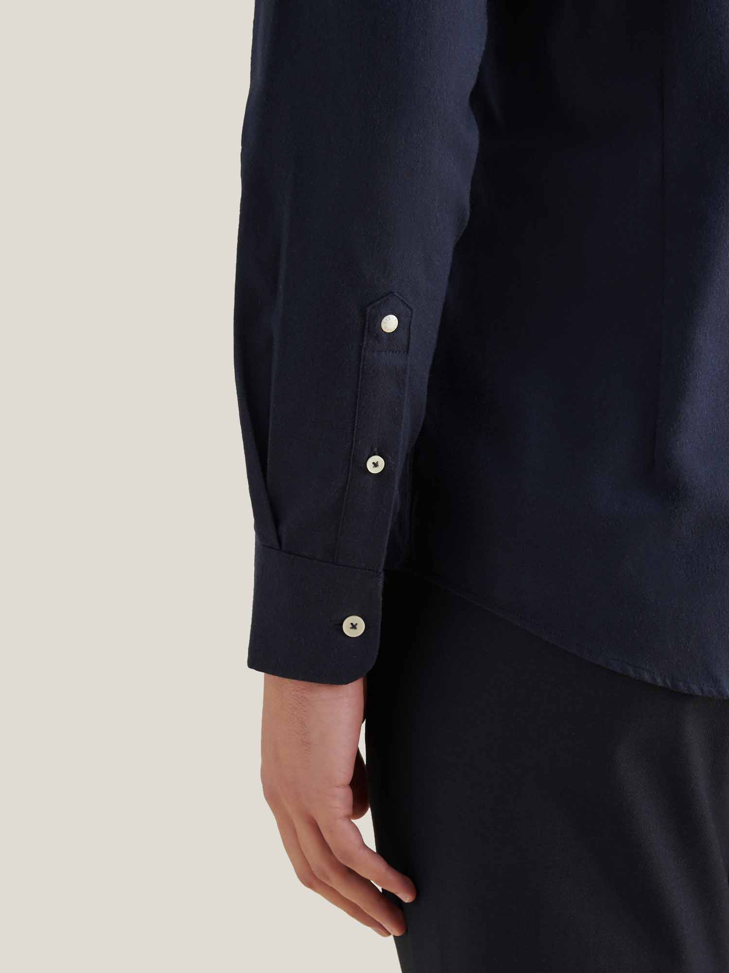 Flannel Herringbone Spread Collar Shirt in Dark Sapphire Navy - Image 4